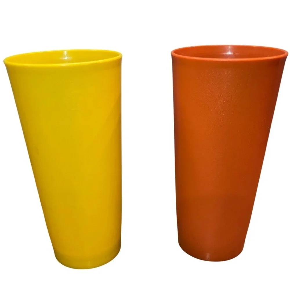 2 Vintage Tupperware Beverage Tumblers Drinking Glasses 1348‎ 16oz Orange Yellow
